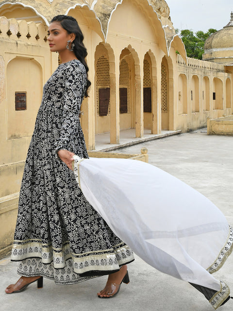 Women Black Cotton Floral Print Kurta Set (J0476)