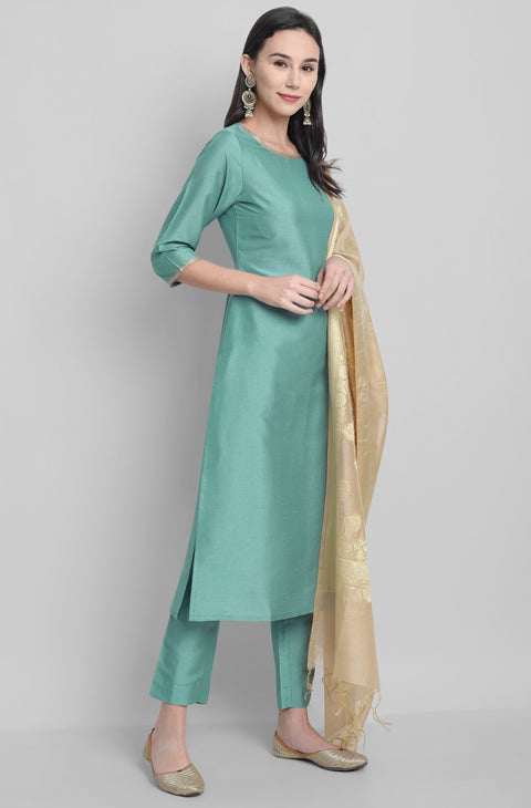 Women Green Solid Straight Kurta & Trousers With Dupatta (Set269)