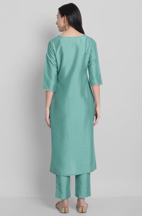 Women Green Solid Straight Kurta & Trousers With Dupatta (Set269)