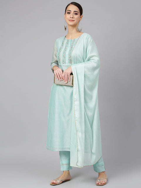 Women Embroidered Thread Work Kurta Set (Set561)