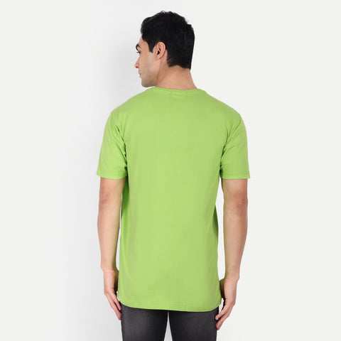 Men Pear Green Solid Round Neck Half Sleeve T-shirt.