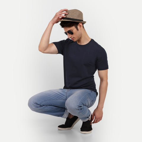 Men Navy Blue Solid Round Neck T-shirt
