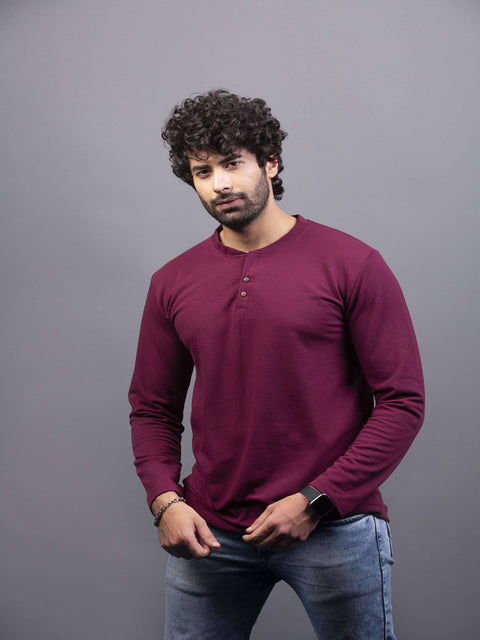 Men’s Burgundy Henley Collar T-shirt.